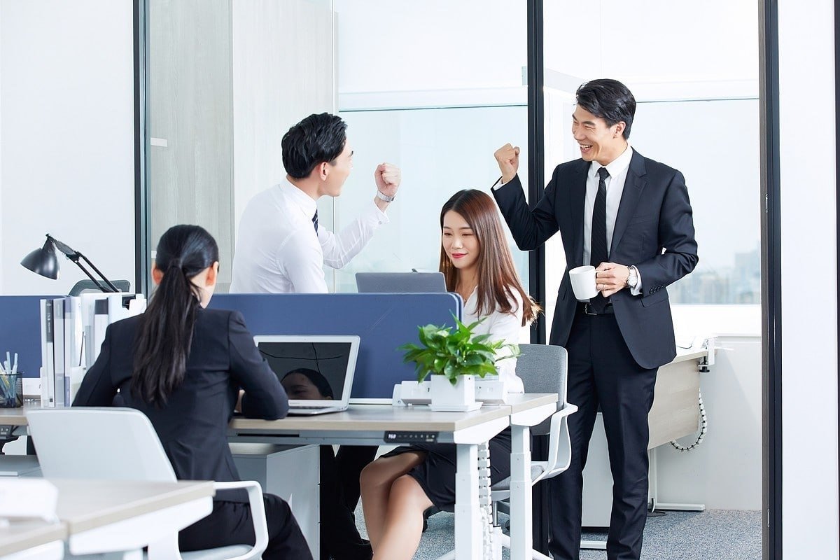 Colleagues collaborating